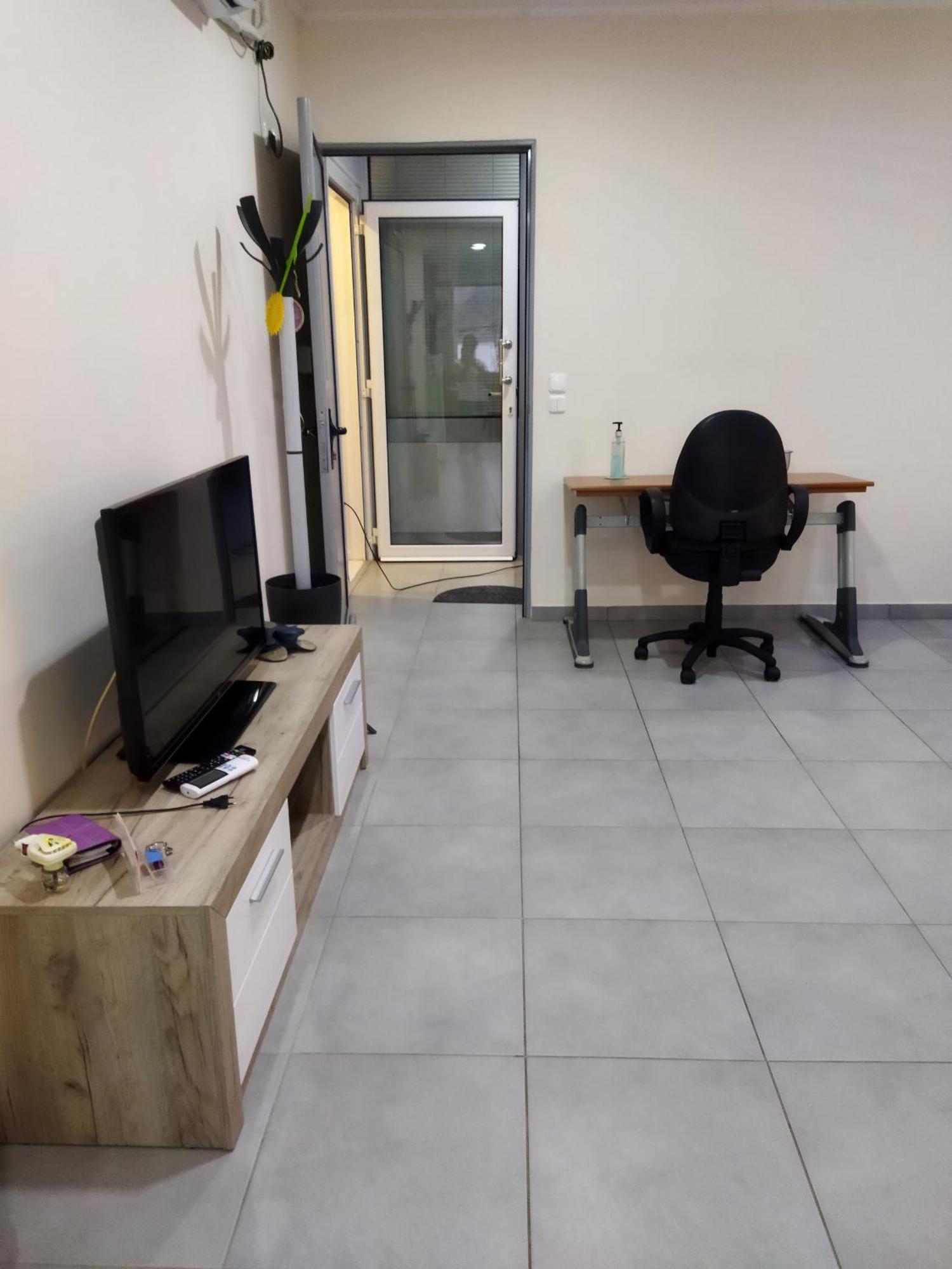 Cozy Apartment Near To The Airport Kouvarás Zewnętrze zdjęcie